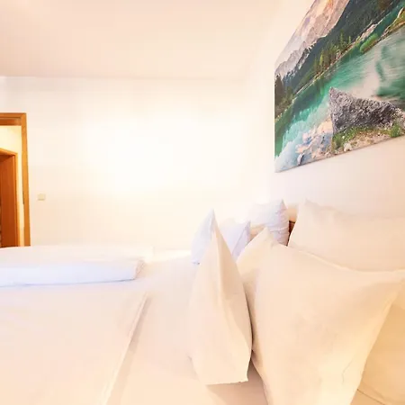 Apartament Bernadein *